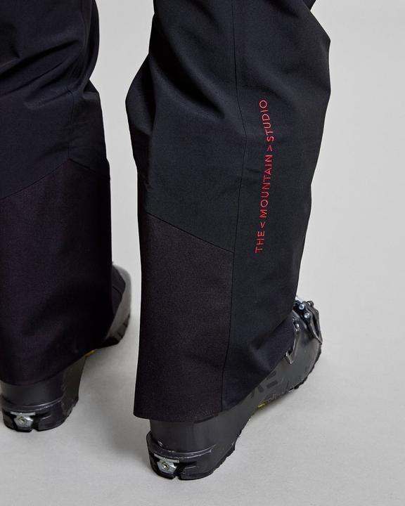 Produktbild The Mountain Studio GORE-TEX Pro 3L