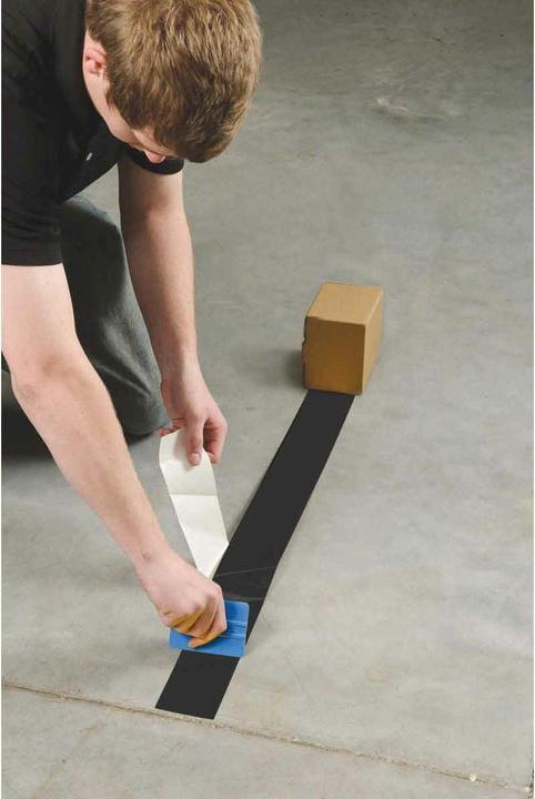 Produktbild Brady B-514, ToughStripe, Bodenmarkierbänder, Polyester, schwarz, 101,6mm x 30m (101.60 mm)
