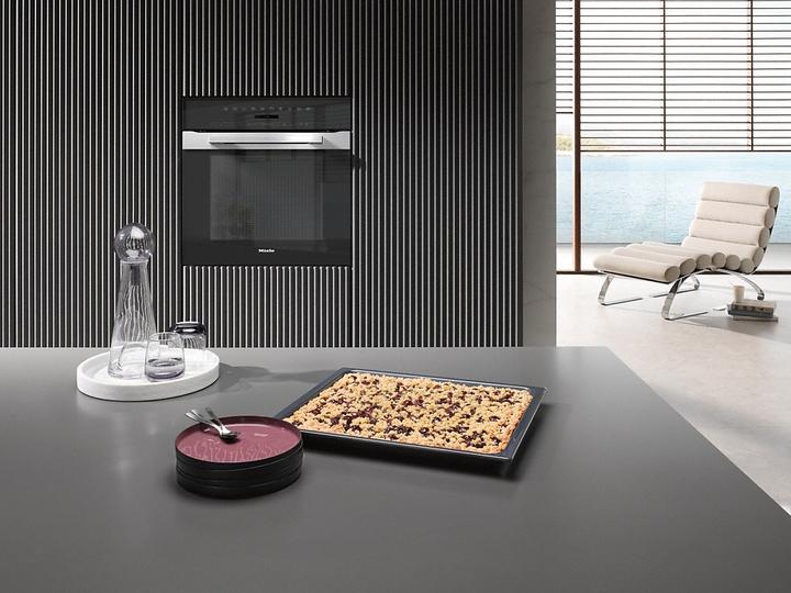 Produktbild Miele Backofen im perfekt kombinierbaren Design mit Klartextdisplay und PerfectClean. H 7260 B