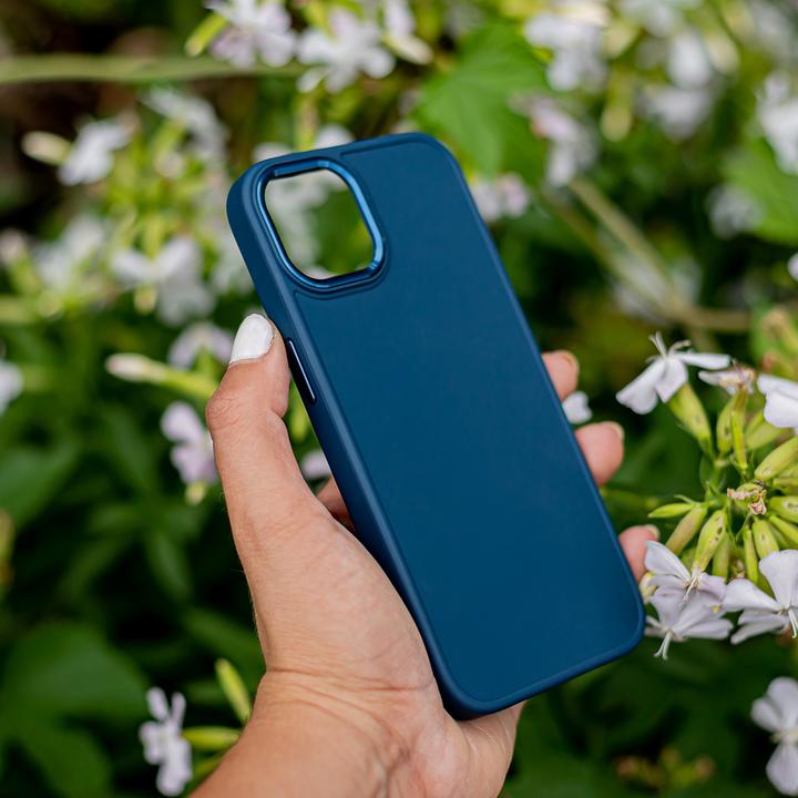Immagine prodotto OEM Satin case for iPhone 16e dark blue (Apple iPhone 16e)