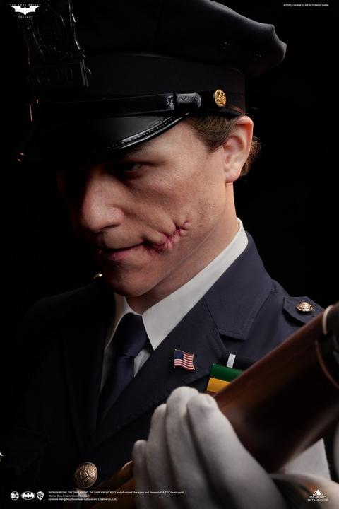 Actual product image Queen Studios The Dark Knight Bust 1/1 The Joker (Police Uniform) 87 cm