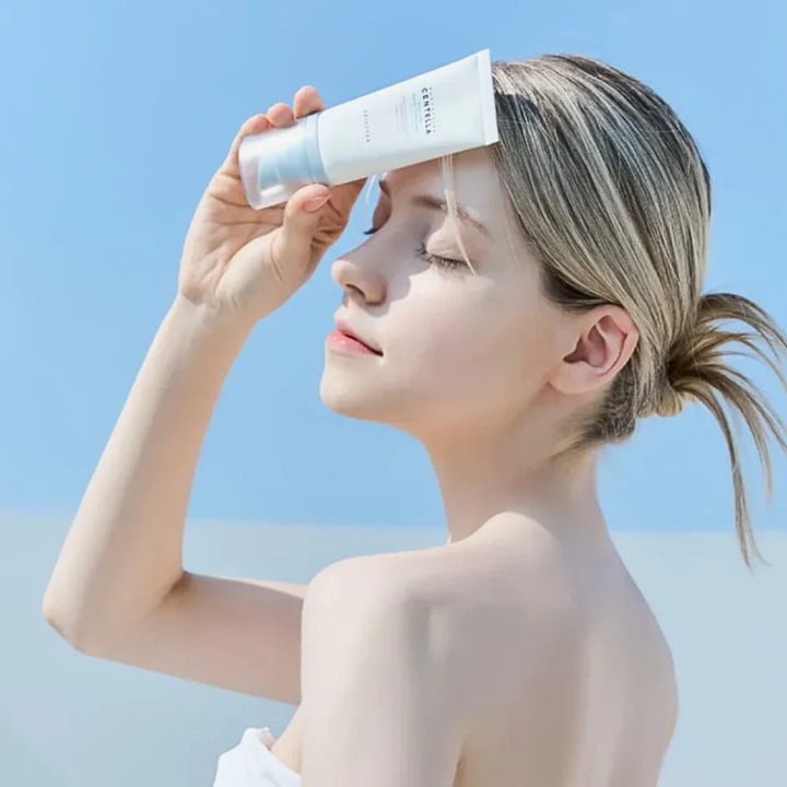 Image du produit Skin1004 Madagascar Centella Hyalu-Cica Sérum solaire Water-Fit (Crème solaire, SPF 50+, 50 ml, 50 g)