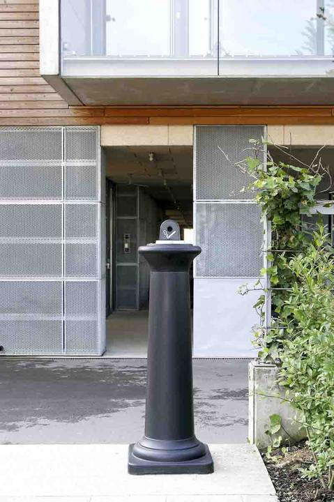 Produktbild Rubbermaid Groundskeeper Tuscan