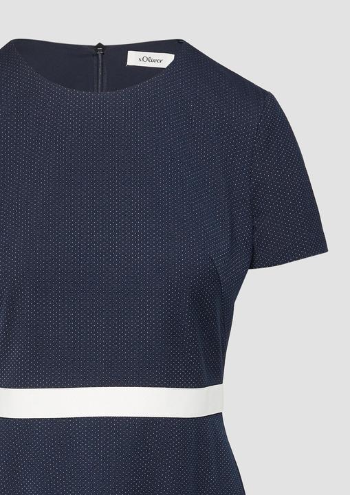 Actual product image S.Oliver Kleid Fein gepunktetes Etuikleid mit Kontrast-Detail (36)