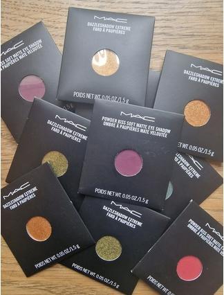 Immagine prodotto MAC Cosmetics Dazzleshadow Extreme (piano di ricarica della palette Pro) (Incenerito)