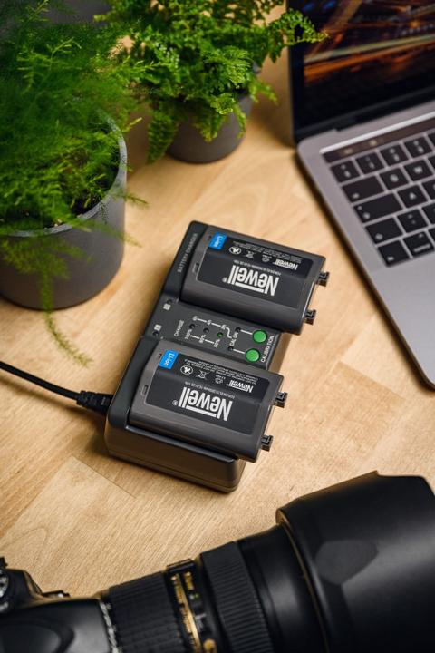 Actual product image Newell Dual-channel charger BC-18B for EN-EL18 - Nikon (Camera battery charger)