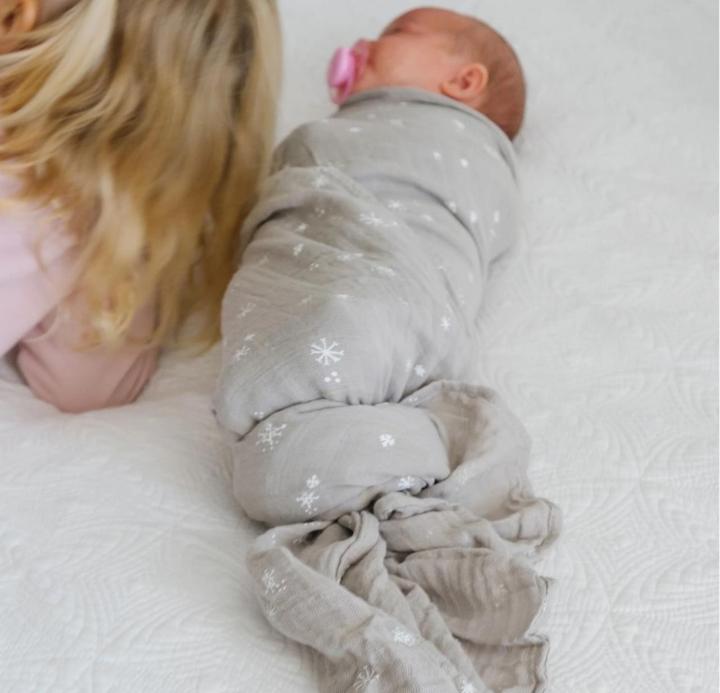 Produktbild little unicorn Pucktuch Snow Flurries (120 cm, 120 cm)