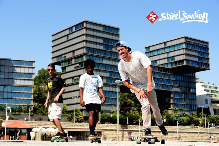 Actual product image Streetsurfing FREERIDE 39 CURVE Holy Cube (9.50")