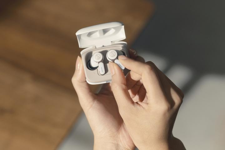 Actual product image Audio-Technica Kompiuterio kolonėlės WIRELESS EARBUDS ATH-TWX7 Baltas (ANC, 6.50 h, Wireless)