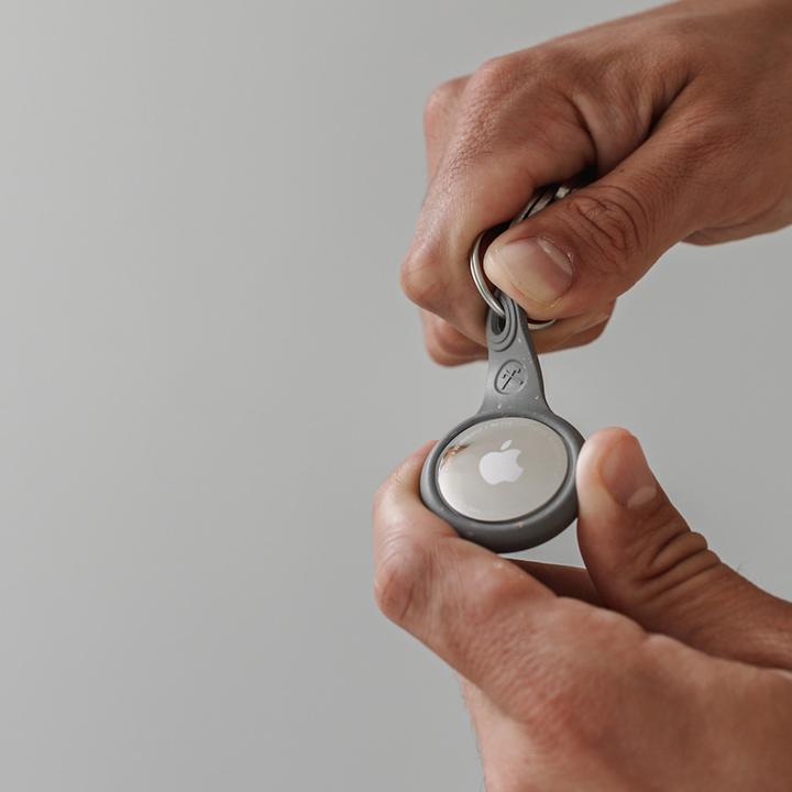 Actual product image Woodcessories AirTag Bio Case