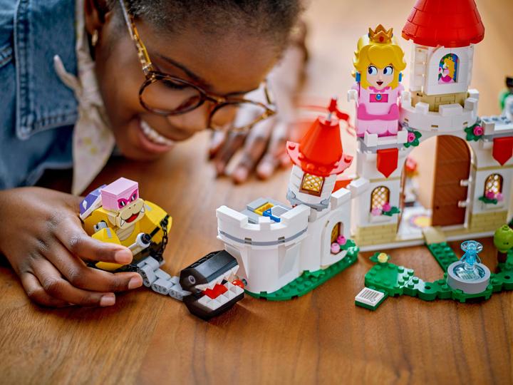 Produktbild LEGO Battle with Roy at Peach's Castle (71435, LEGO Super Mario)