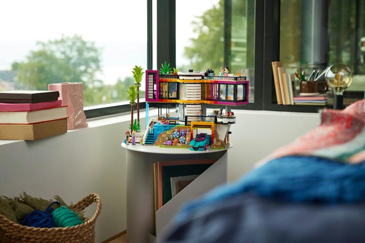 Actual product image LEGO Andrea's Modern Mansion (42639, LEGO Friends)
