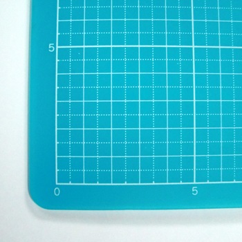 Actual product image Lion Schneidematte (15 x 22 cm)