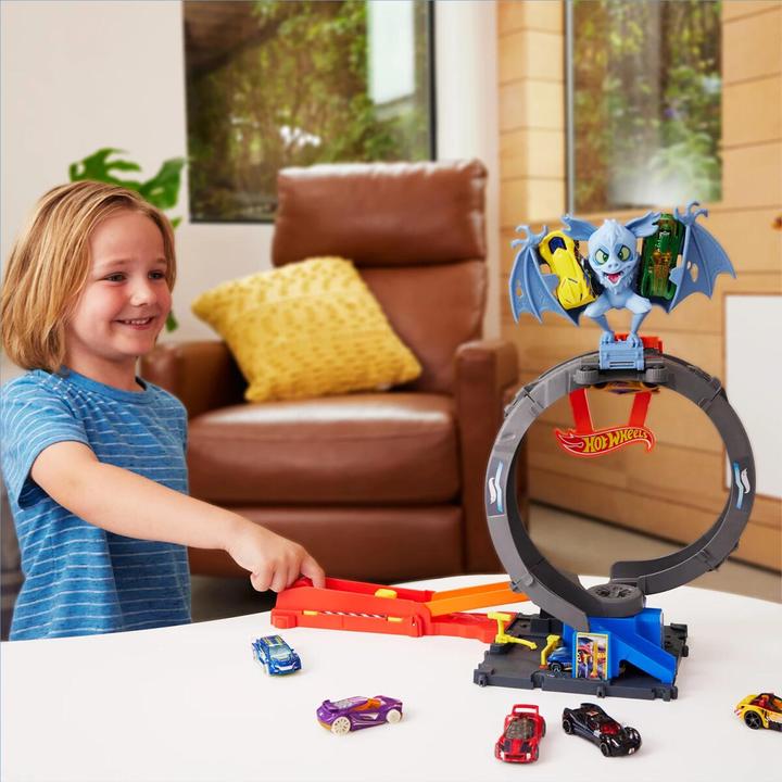 Actual product image Hot Wheels City Nemesis Bat vs Tire Shop