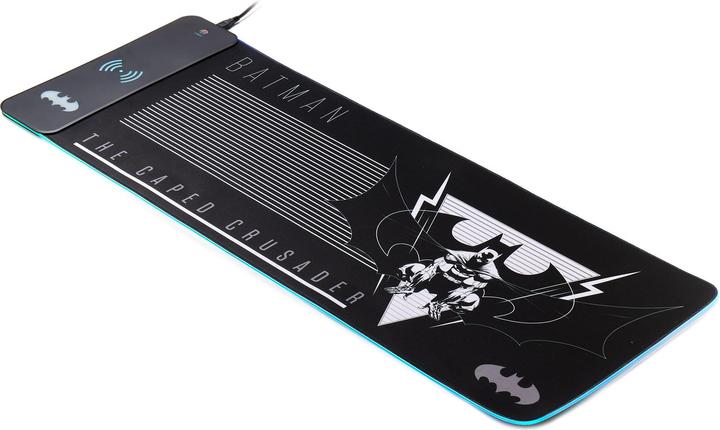 Numskull Batman - Oversize Gaming Mat & Mobile Charger (XXL)