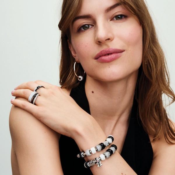 Produktbild Pandora ME Schwarzes Chakra Herz Ring (54, 925 Silber)