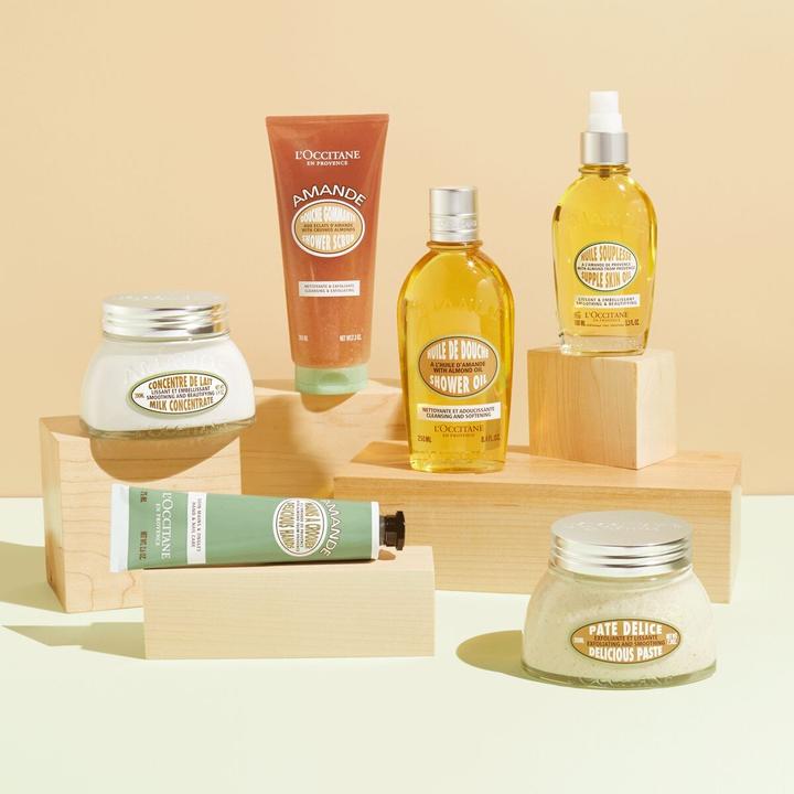 Actual product image L'Occitane Almond Delicious Hand Cream (150 ml)