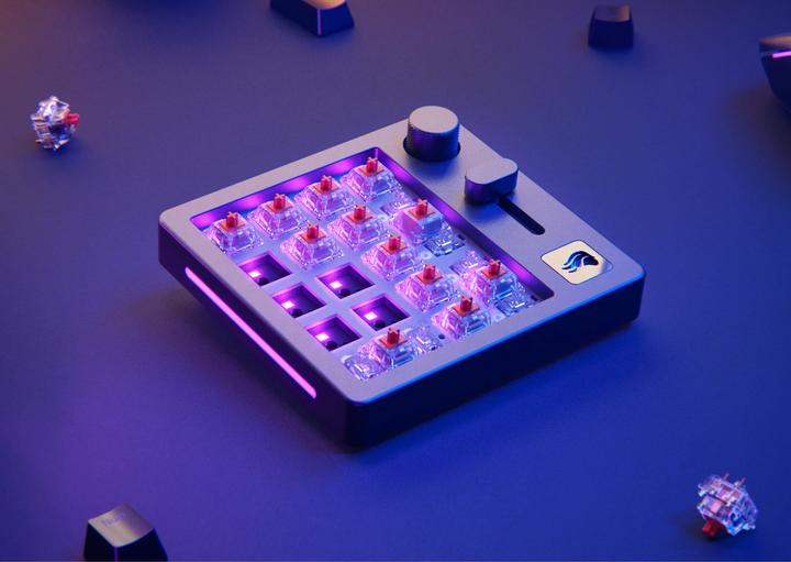 Actual product image Glorious GMMK Wireless Numpad Switch Plate - Polycarbonate