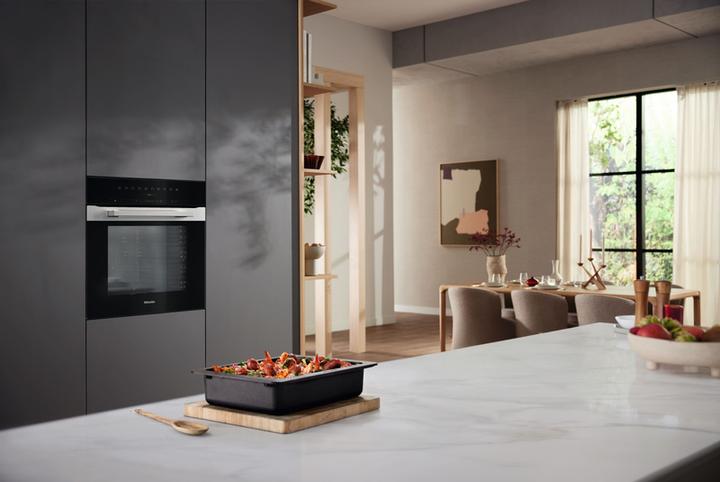 Actual product image Miele H 7260 BP