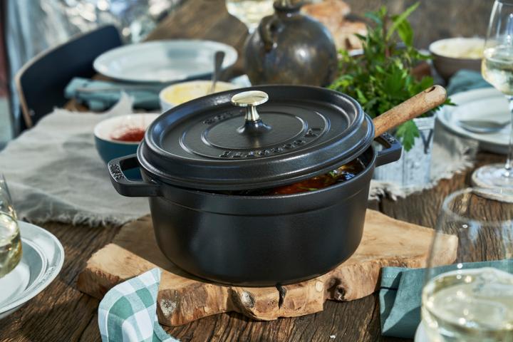Actual product image Staub La Cocotte (Casserole + stew pot, Cast iron, 24 x 15.30 cm)