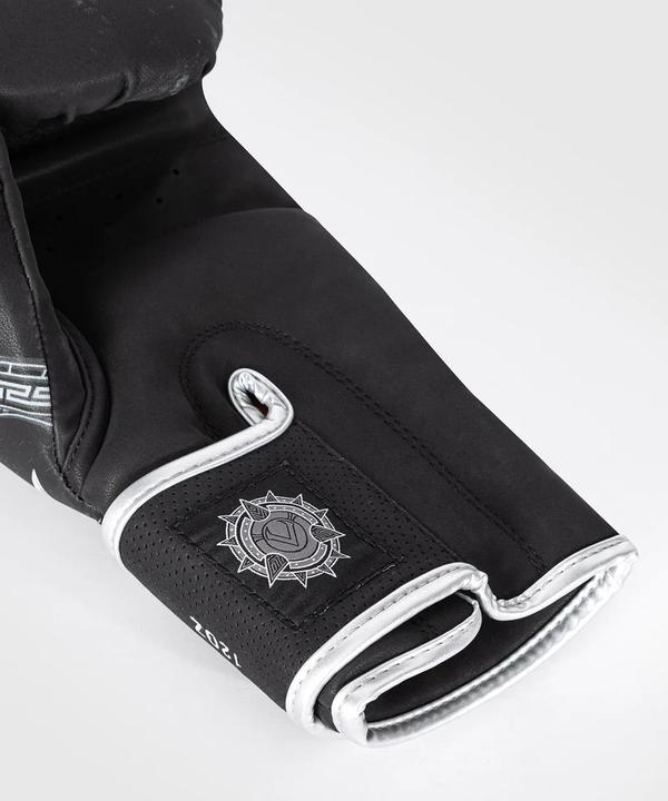 Produktbild Venum Gladiator 5.0 Boxhandschuhe (16 OZ, One Size)