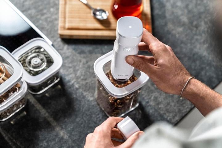 Actual product image Zwilling Cube Vacuum Starter Set