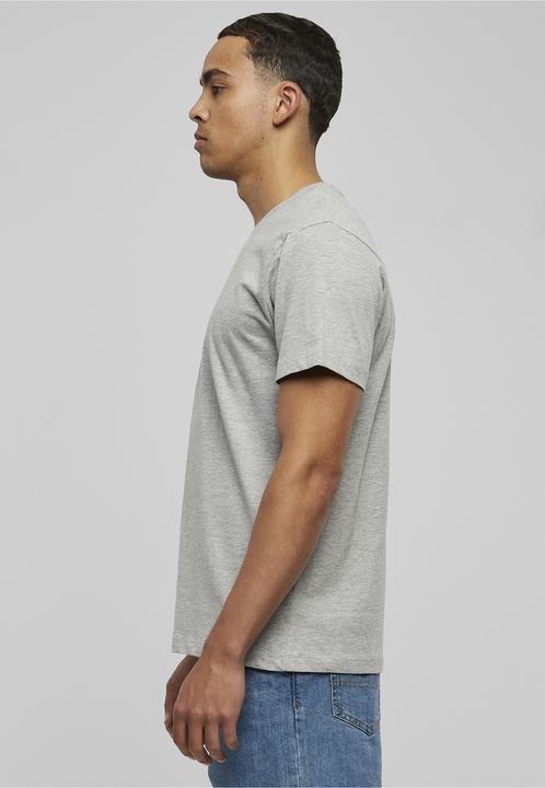 Actual product image Urban Classics Basic Tee (M)