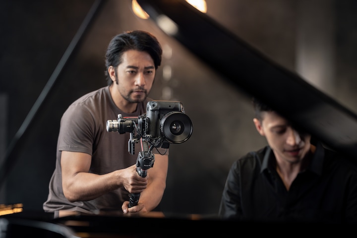 Image du produit DJI RS 2 (Appareil photo reflex, Appareil photo à objectif interchangeable, 4.50 kg)