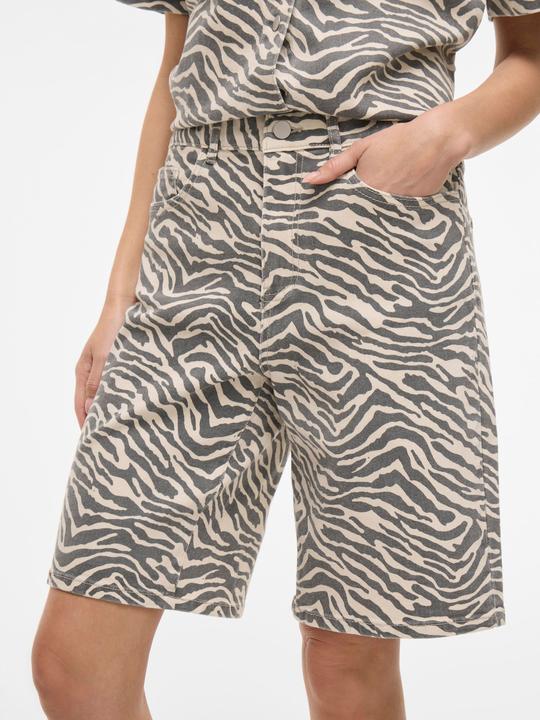 Actual product image Vila Long Jeansshorts (36)