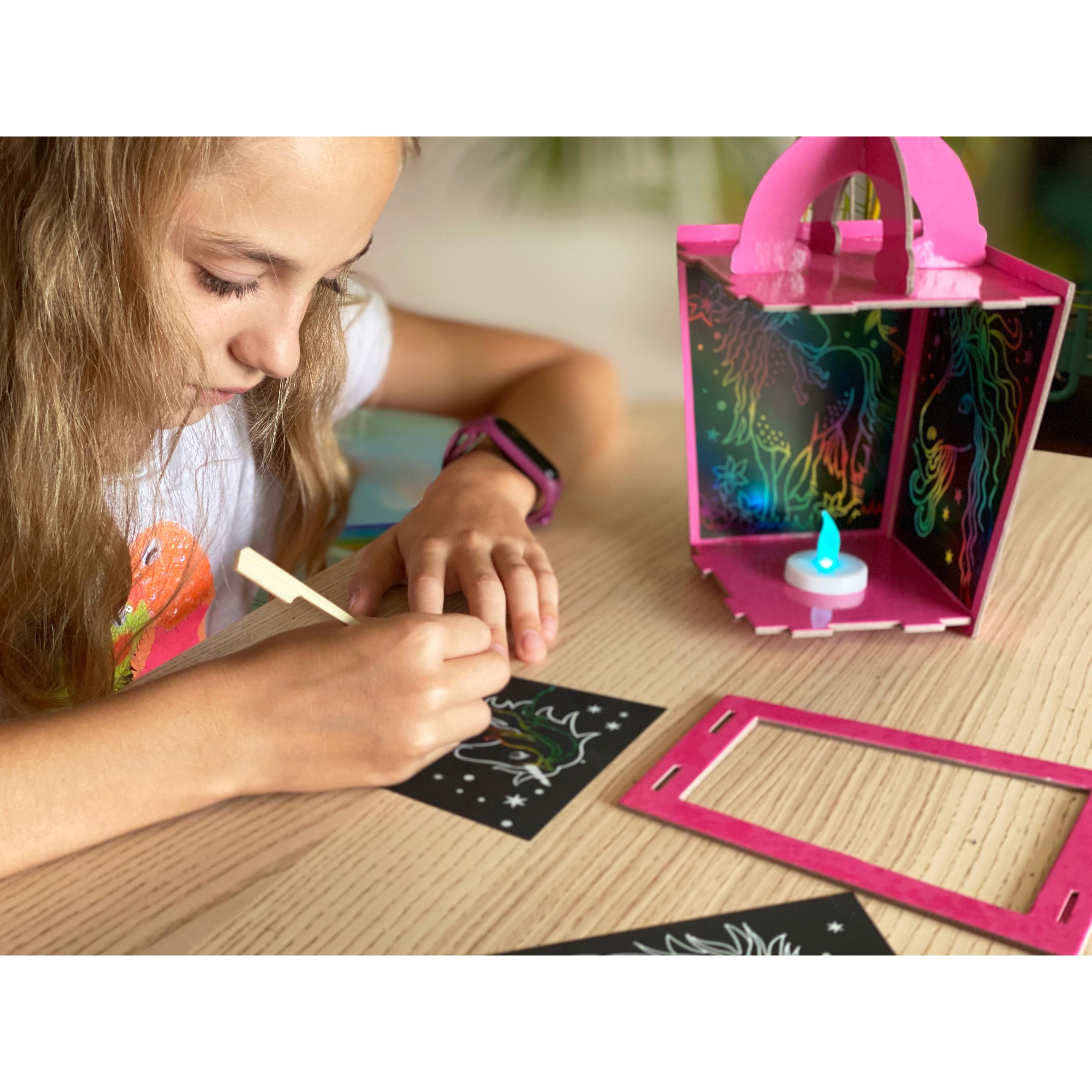 Thumbnail - Box Candiy Scratch Art Lantern - Totally Twilight Unicorns - (BC-1923)