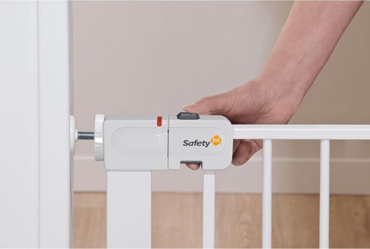 Produktbild Safety 1st Treppengitter Auto-Close Weiss (73 cm)