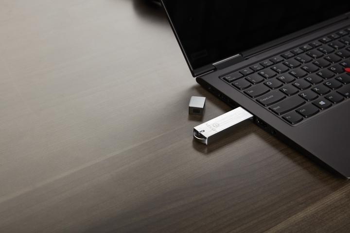 Produktbild Kingston IronKey S1000 Enterprise (32 GB, USB-A)