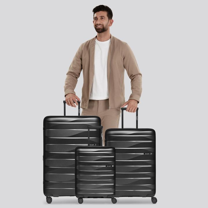 Actual product image Bergpfeil Travel 4-wheel suitcase set, 3-piece, with stretch fold (228 l)