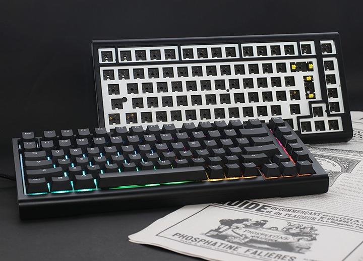 Actual product image Ducky Tinker 75 Gaming Keyboard, RGB - MX-Speed Silver (ISO-EN) (DE, Cable)