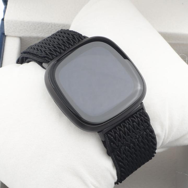 Produktbild Cover-Discount Fitbit Versa 4 / Sense 2 - Nylon Ersatzarmband schwarz (Nylon, Sense, Versa 3)