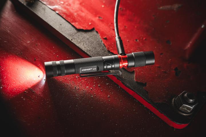 Actual product image Coast HP2R Rechargeable inspection lamp with focus and bite block (280 lm)