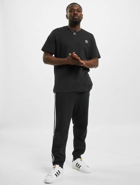 Produktbild Adidas Essential (M)