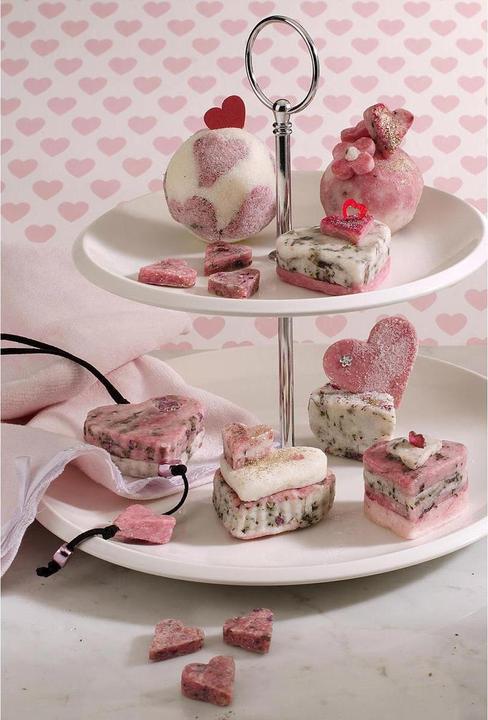 Actual product image Glorex foaming bath balls