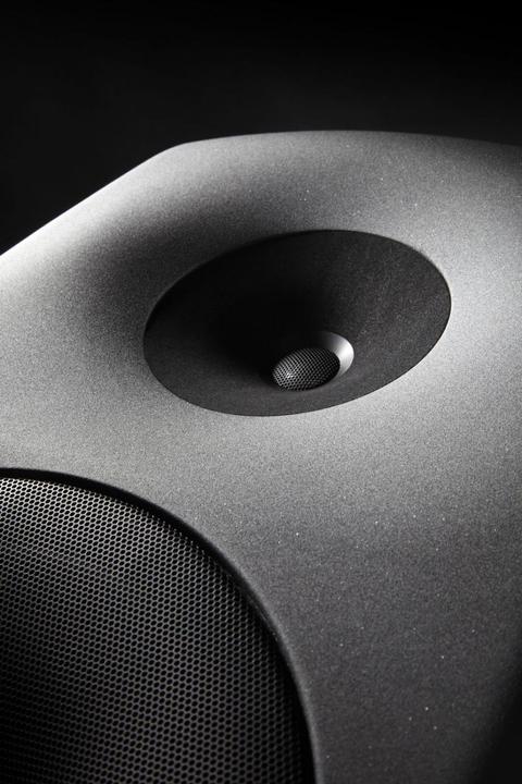 Produktbild Genelec 8260a Sam (Aktiv, 1 Stk., 1x 390 W)