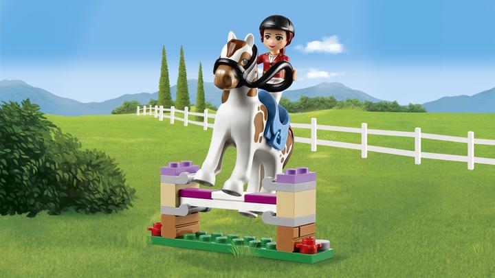Produktbild LEGO Friends Heartlake Reiterhof (41126, LEGO Friends)