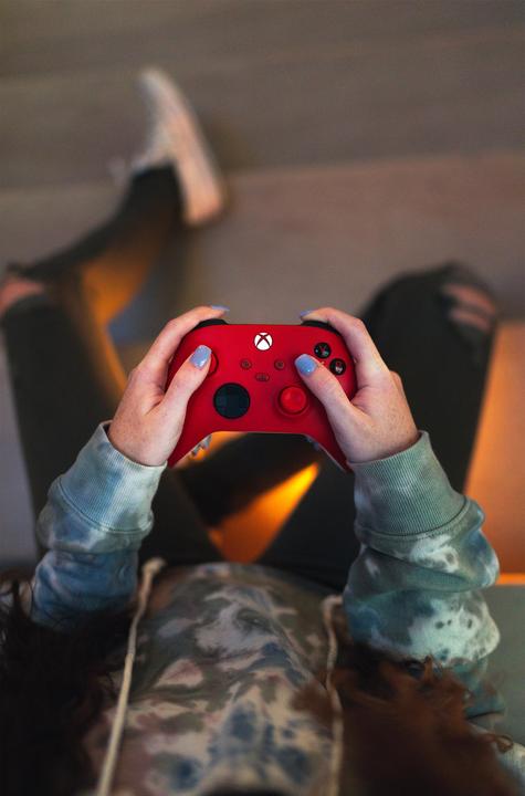 Produktbild Microsoft Xbox Wireless Controller Pulse Red (Android, iOS, PC, Xbox One S, Xbox One X, Xbox Series S, Xbox Series X)