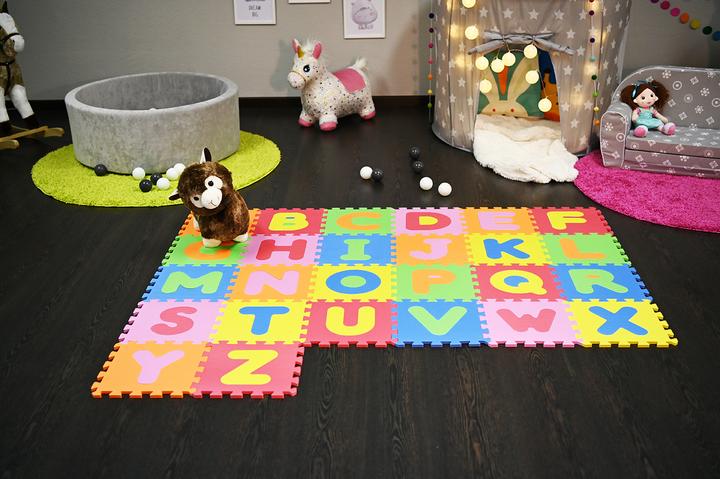 Produktbild Knorrtoys Puzzlematte - "Alphabet"/26-tlg./32 cm (160 x 160 cm)