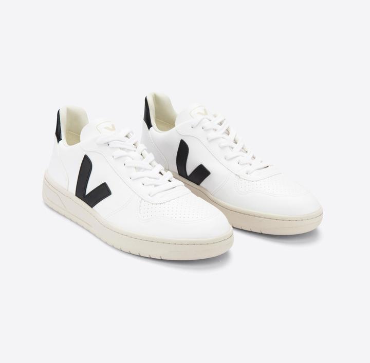 Actual product image Veja V-10 (43)