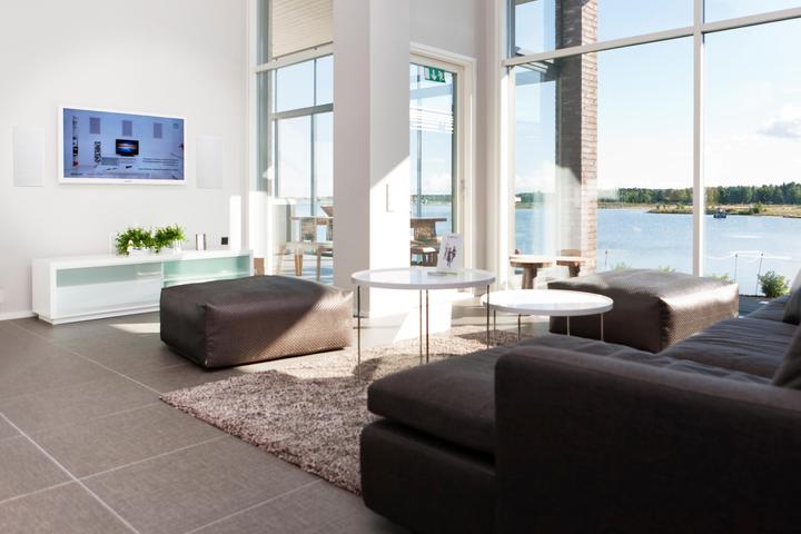 Actual product image Genelec Aiw26b (Active, 1 pc., 1x 120 W)