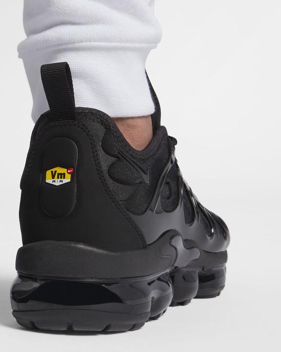 Produktbild Nike Air VaporMax Plus (42)