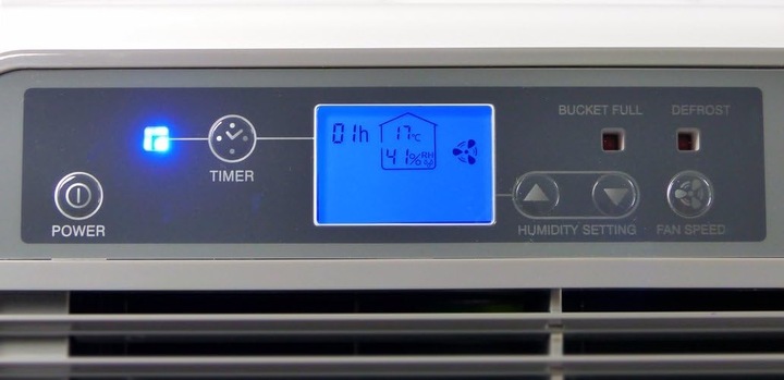 Actual product image WDH Aktobis Dehumidifier Up to 25L per day plus display (50 m², 25 l/24h)