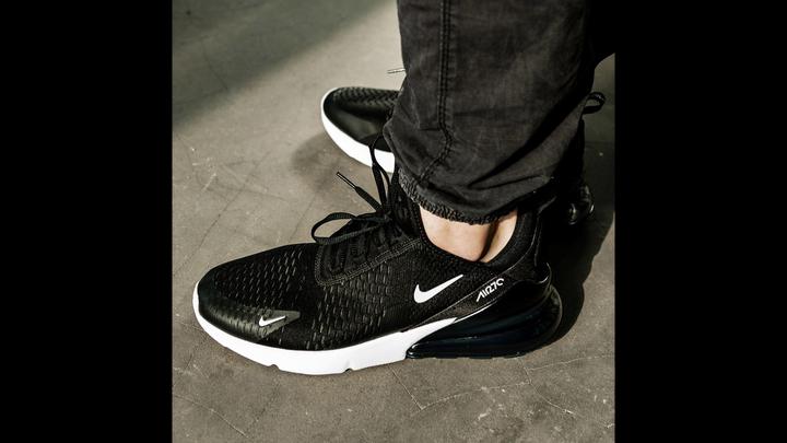 Immagine prodotto Nike Air Max 270 (43)