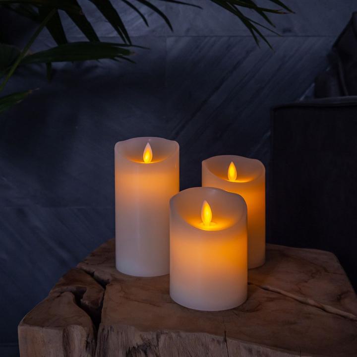 Produktbild Intirilife Flammenlose LED Kerzen mit Fernbedienung (3-tlg.) (3 x)
