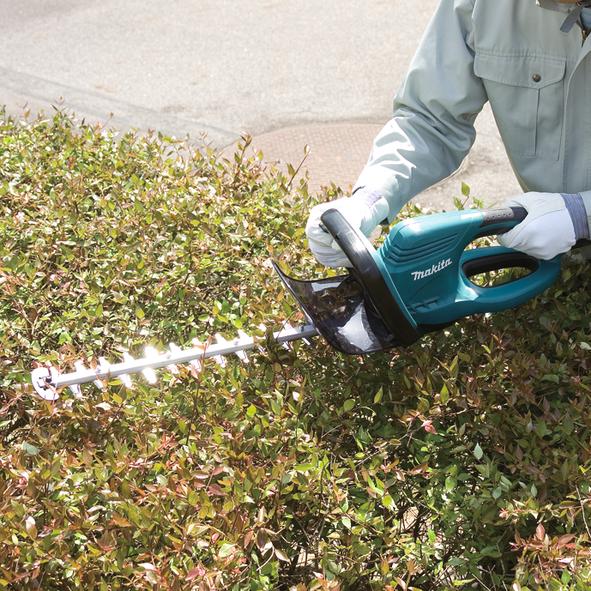 Actual product image Makita UH4570 (Electric hedge trimmer)