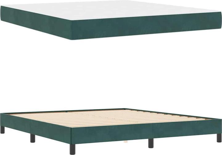 Vert foncé